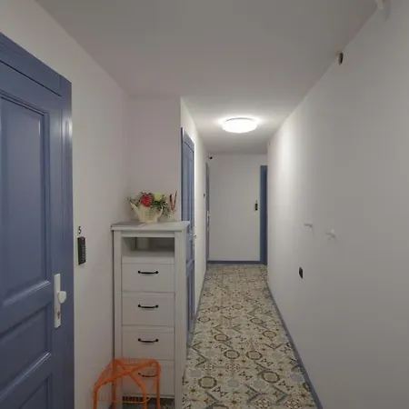 Blue Sail Guest house *